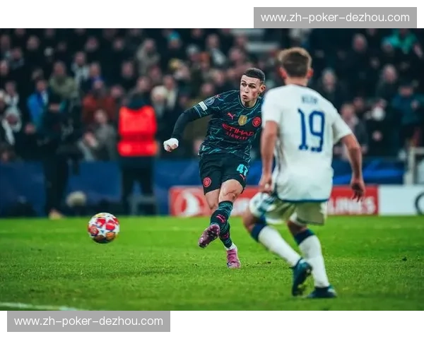 福登踩踏动作引发球迷联名抗议 呼吁英超统一判罚标准